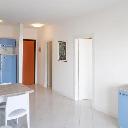 Apartment Vista Mare Con Piscina Mv8 *