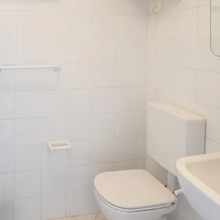 Vista Mare Con Piscina Mv8 Apartment *